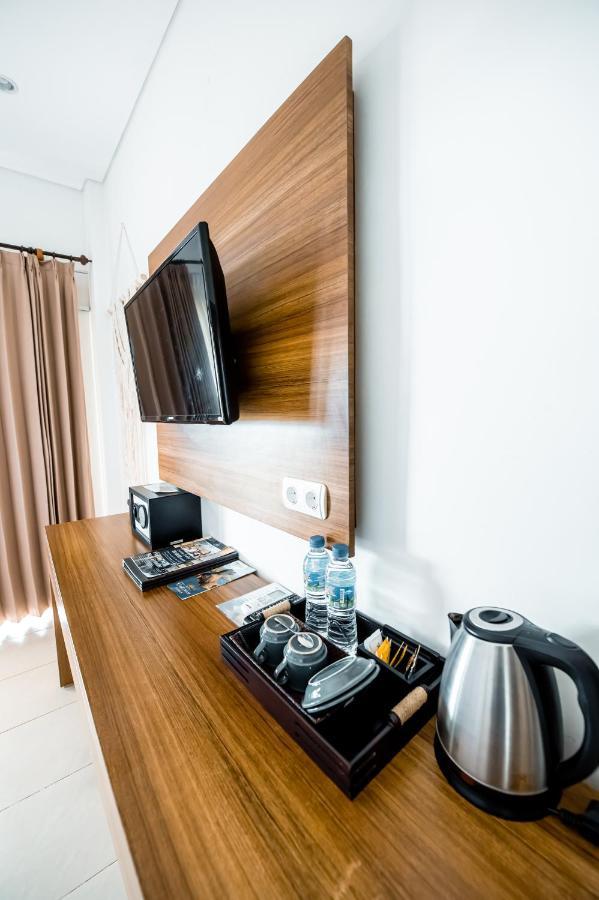 La Cecile Hotel & Cafe Komodo Labuan Bajo Zewnętrze zdjęcie